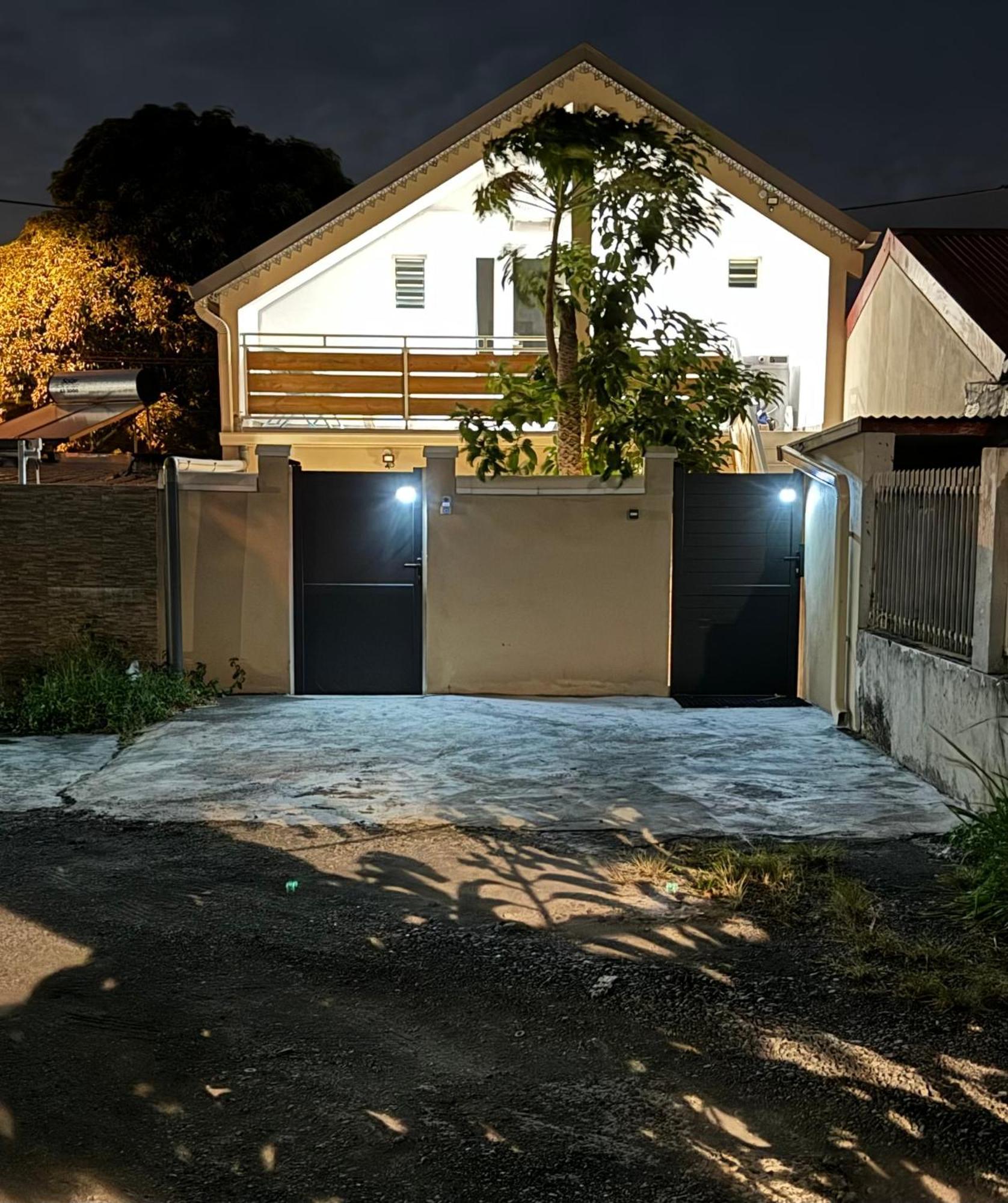 Grand Studio Charmant, Tout Equipe… Saint-Denis Bagian luar foto